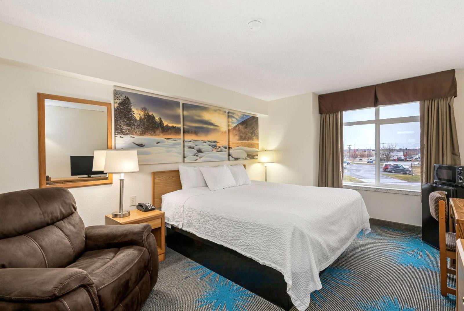 Days Inn by Wyndham Great Falls Main image 1